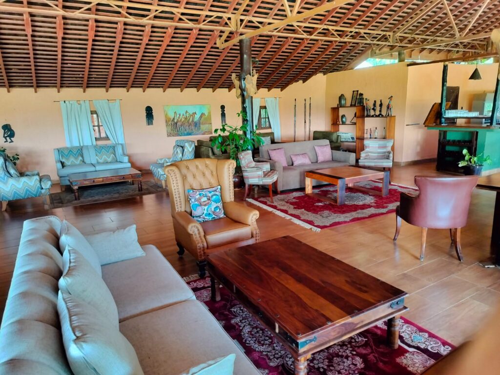 1. Tipilikwani Lounge Area(1)