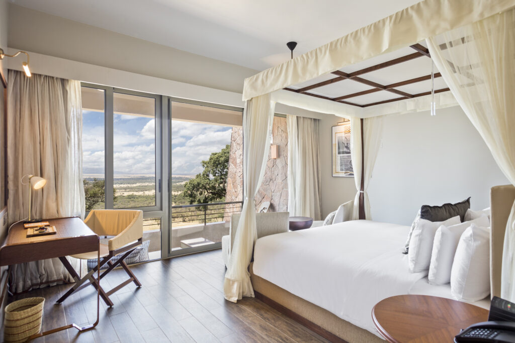 103aSerengetiLodge_MeliaCollection-Lagoon King room