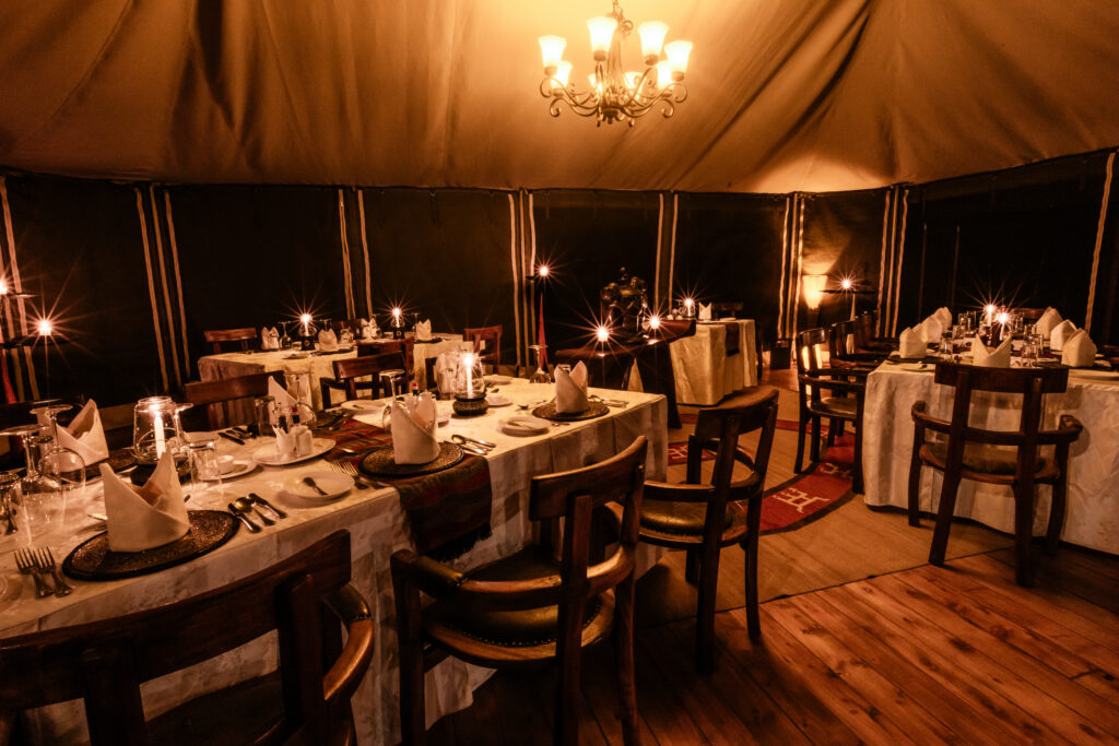 2. Restaurant(2)
