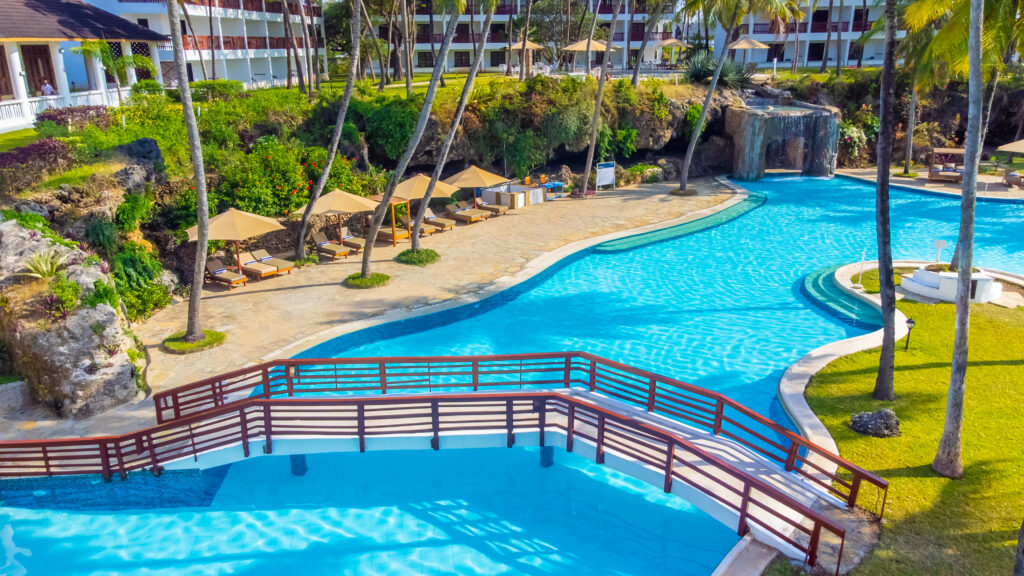 Adult pool(1)