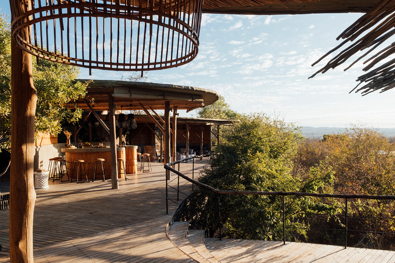 Asilia-Africa-Jabali-Ridge-Communal-open-area-and-look-out-deck