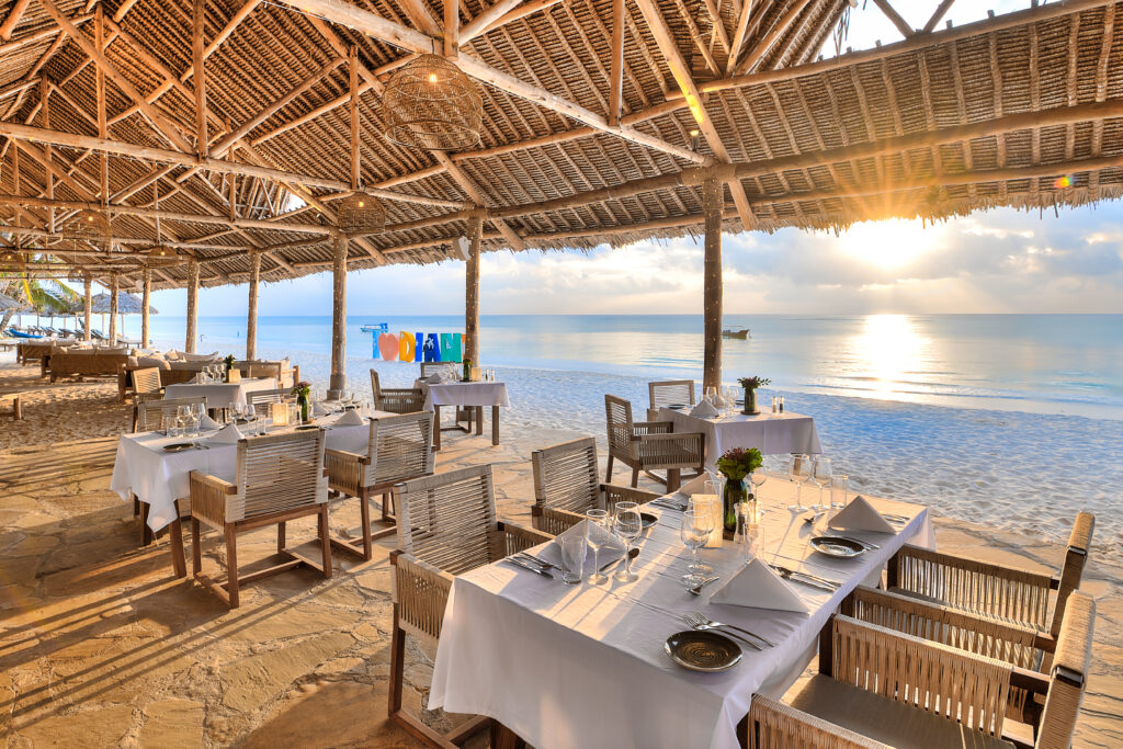 DIamonds Leisure - CORAL RESTURANT 7 BAR002