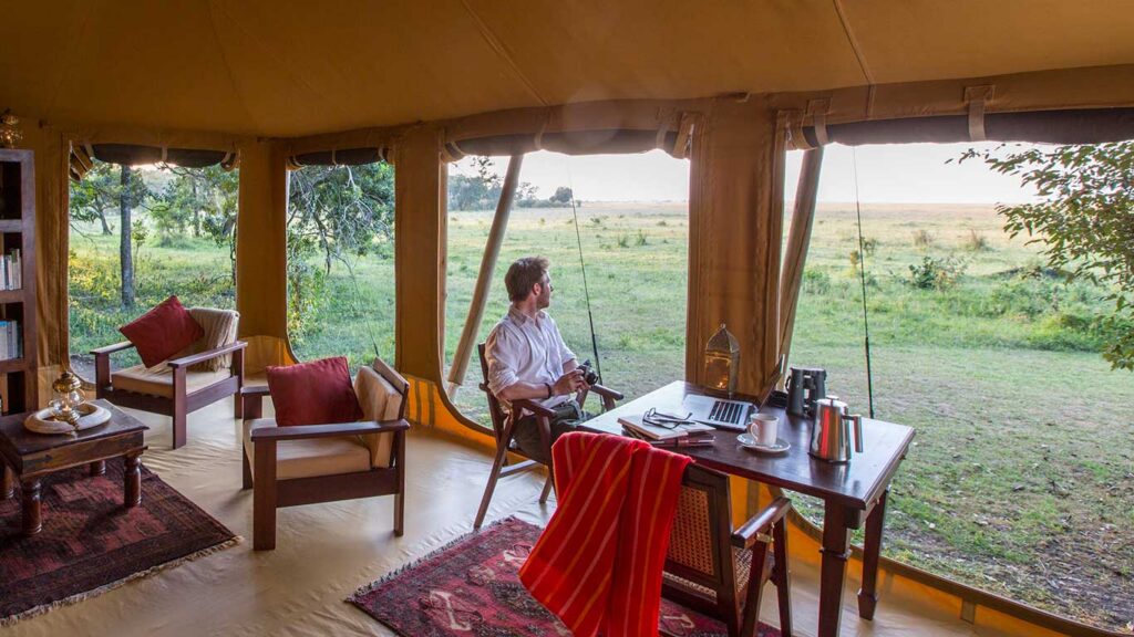 Elephant-Pepper-Camp---accommodation---main-areas---library-&-lounge