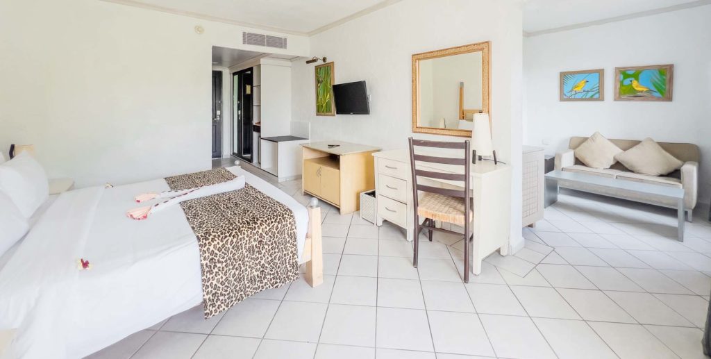 FIRST-_-COVER-IMAGE-ON-SUB-SECTION-FOR-DELUXE-ROOMS-DIANI-REEF-1024x517