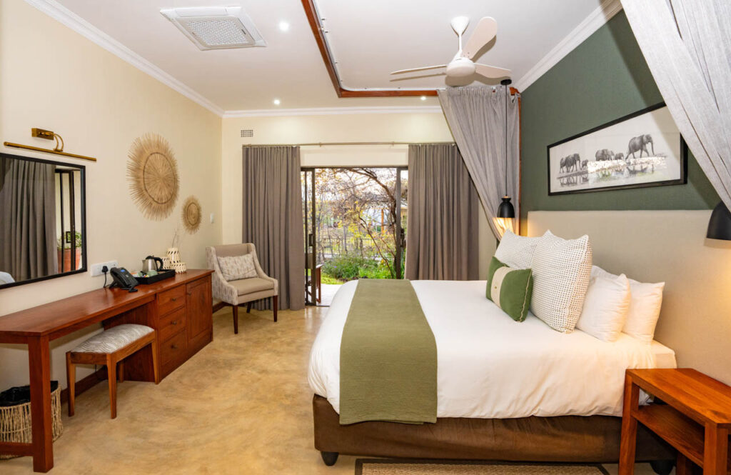 Insika-Lodge-Vic-Falls-54-1024x665