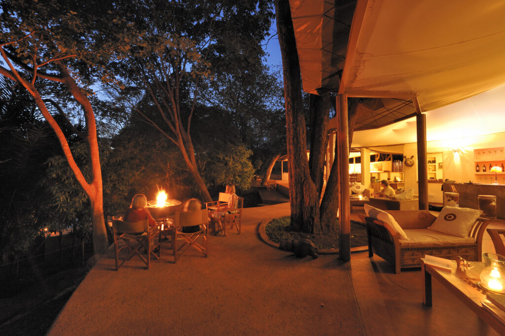 Kenia.Meru National Park.
Sitting room at sun set.