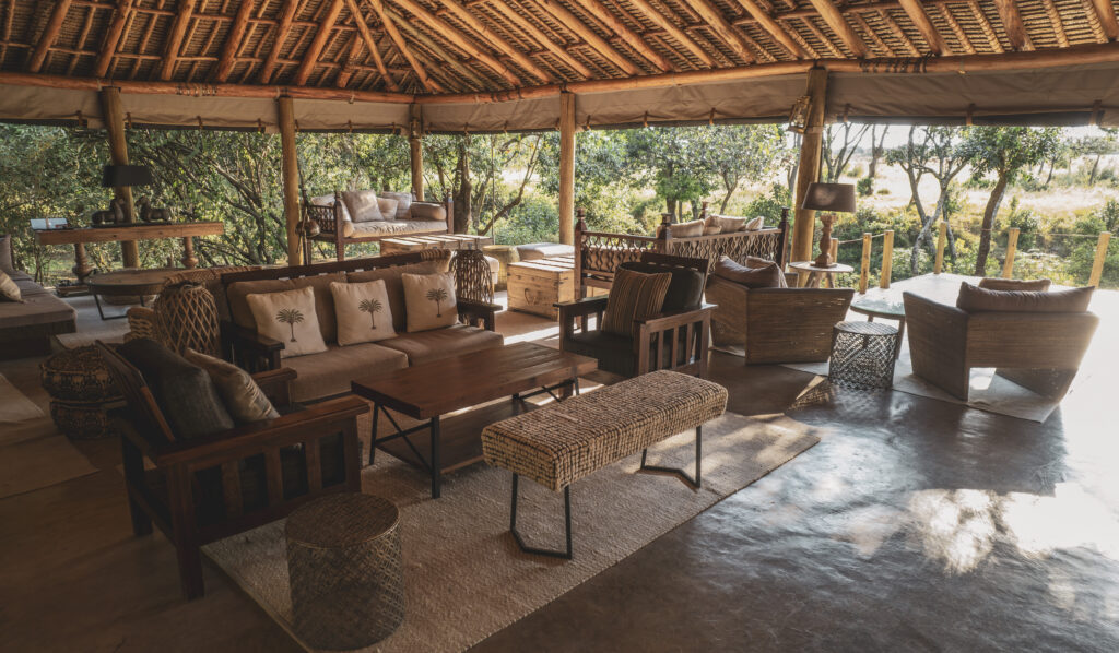 LERAI LOUNGE6 2