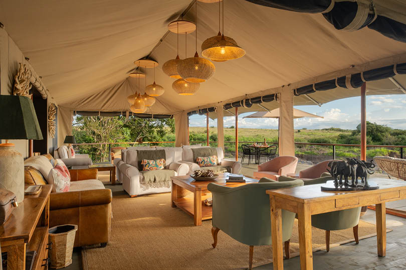 Lounge-in-Main-Area
