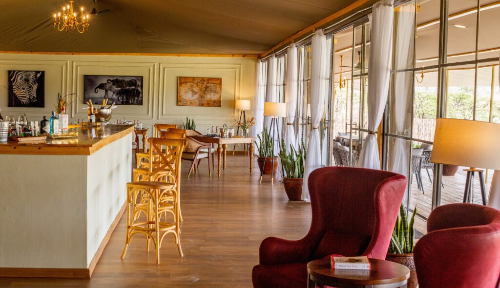 Main Area Bar and Lounge (1)