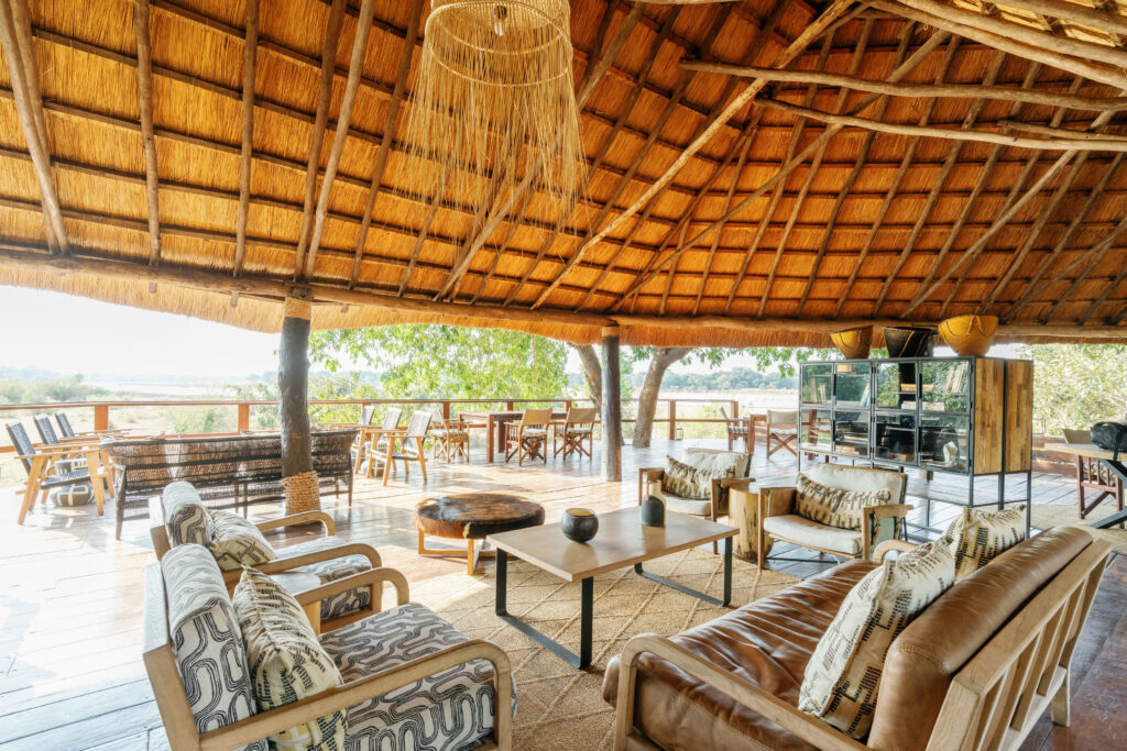 Main_Lodge_Kakuli_©_Oliver_Fly_Photography_36