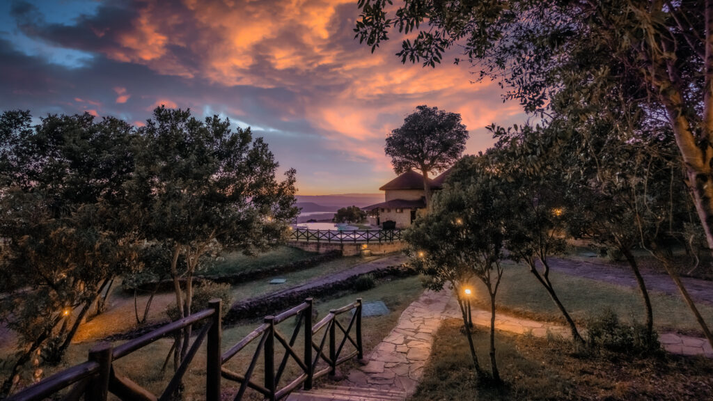SunrisePoolWide_16x9