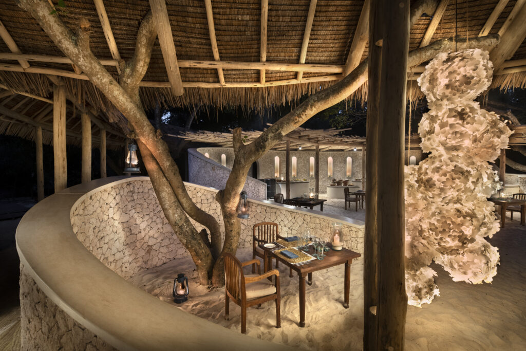 Zanzibar-Mnemba-Island-Dining-Area _1_