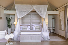 Zawadi-Villa-Bed-thumb