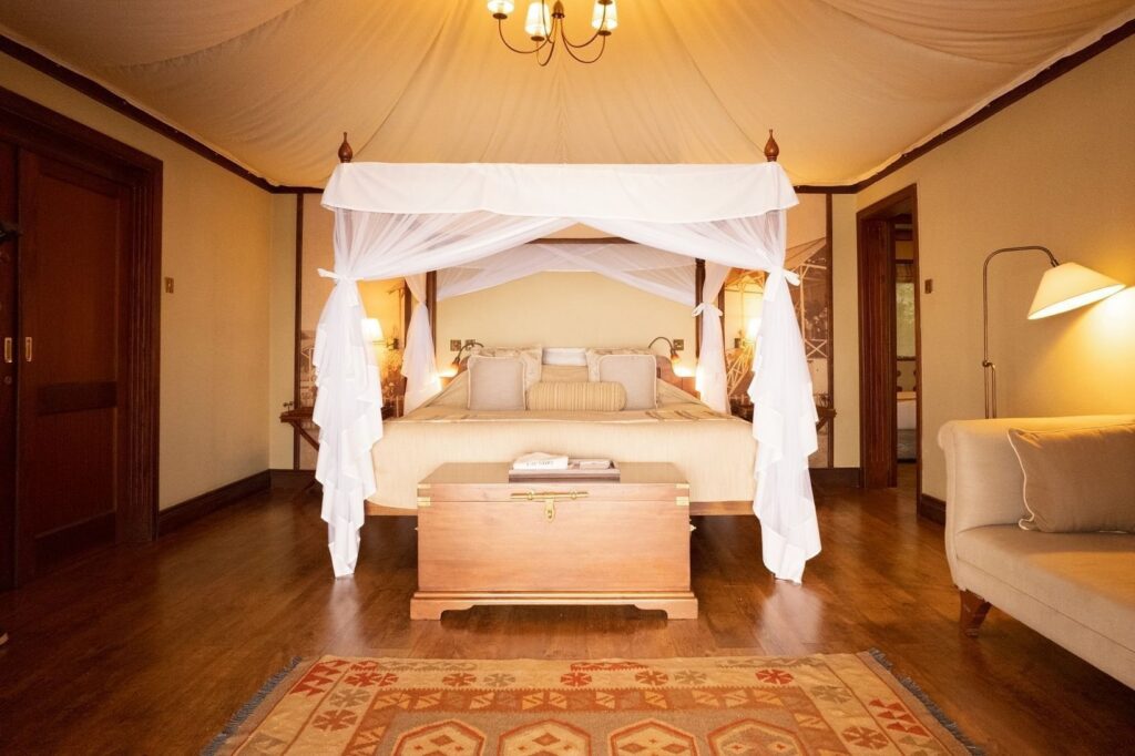 flamingo-suite-lake elementaita-guest room
