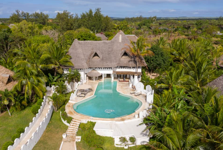 imgi_13_msambweni-beach-resort_orig-1