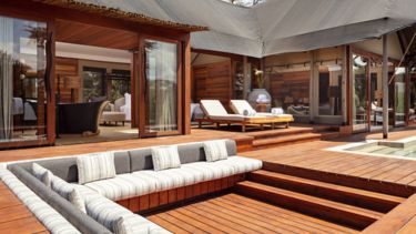 jw-nborj-signature-tented-suite-68940_Wide-Hor